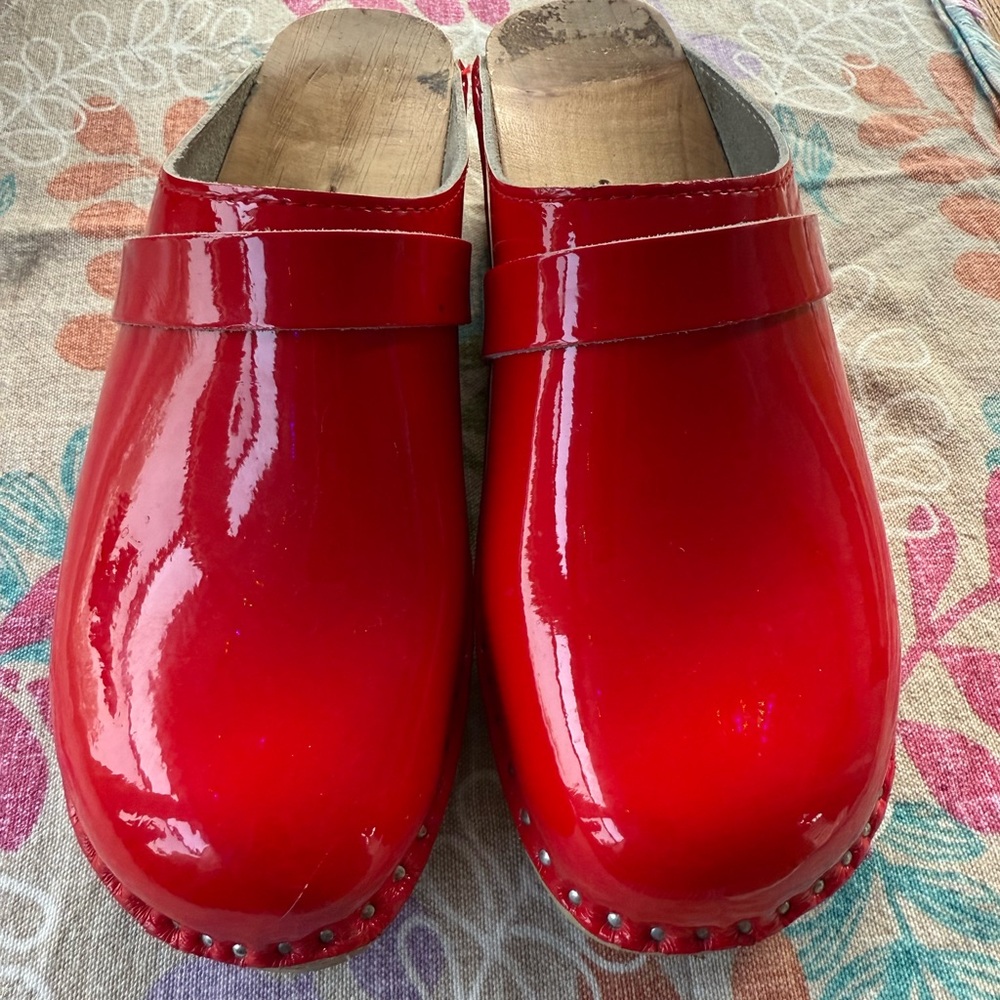 Red Women's Troentorp Clogs,
size 37